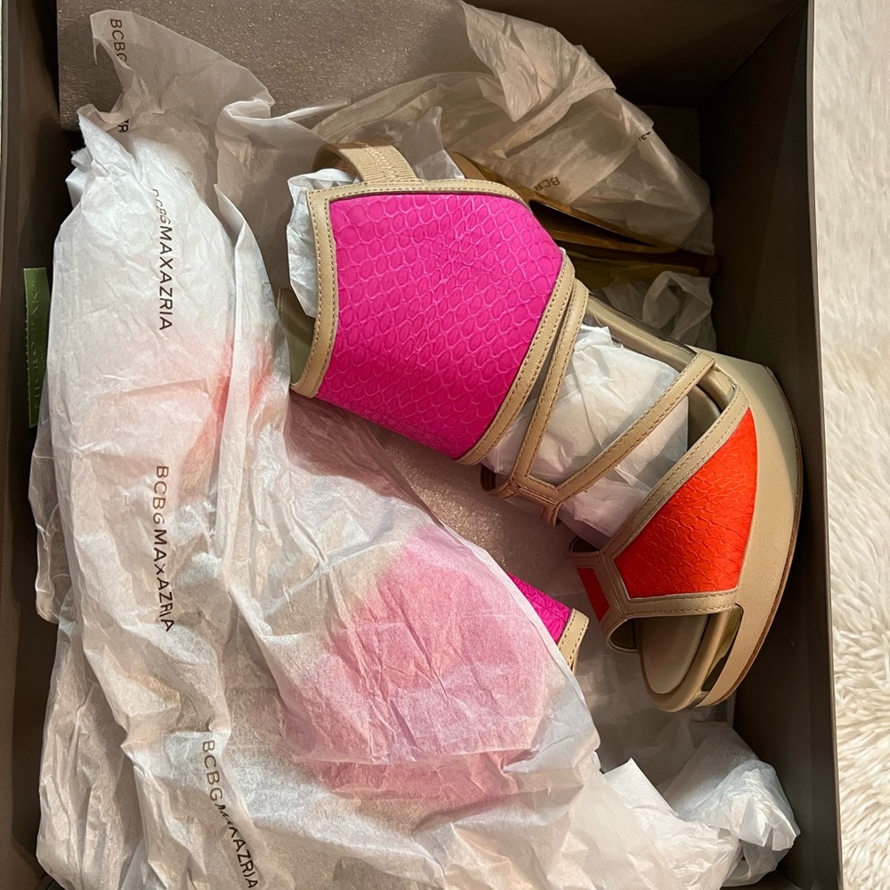 🎉HP🎉NWT BCBG Maxazria Ma-Hex Orange and Pink Heels - Picture 15 of 16